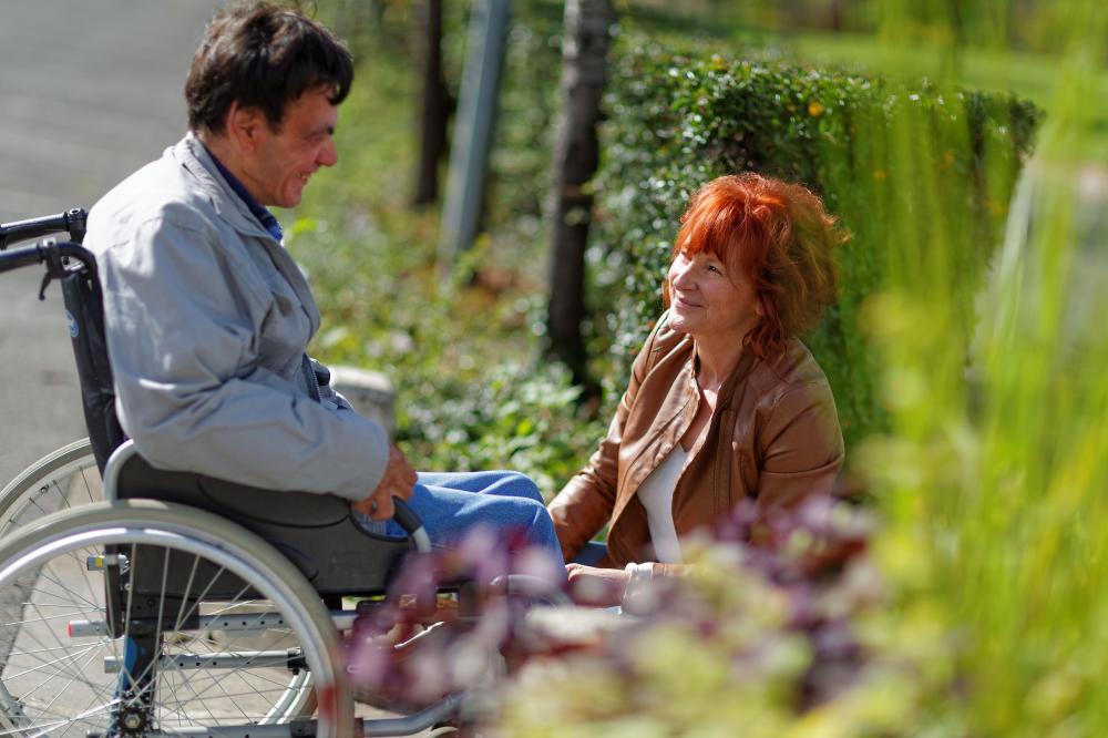 Handicapé Femme rousse